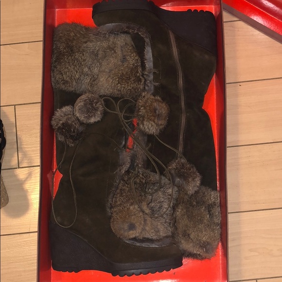 Coach Snow Boots - Picture 2 of 6